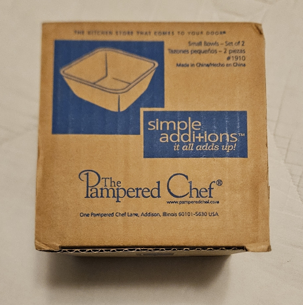 Pampered Chef Simple Additions Stoneware in White
